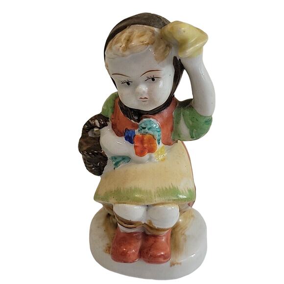 Vintage Hummel Style Girl with Bandana Made in Occupied Japan Figurine - Picture 1 of 9